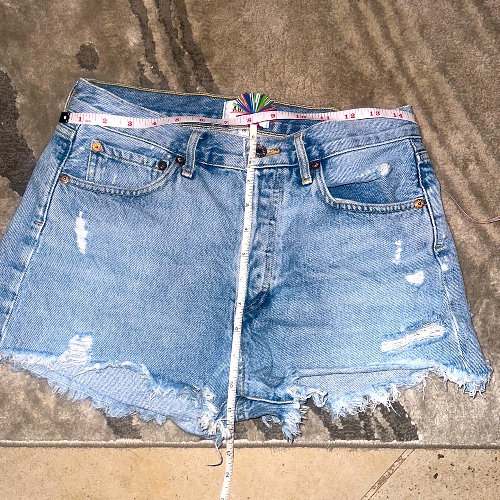 AGOLDE Vintage Parker, distressed denim shorts - Picture 5 of 12